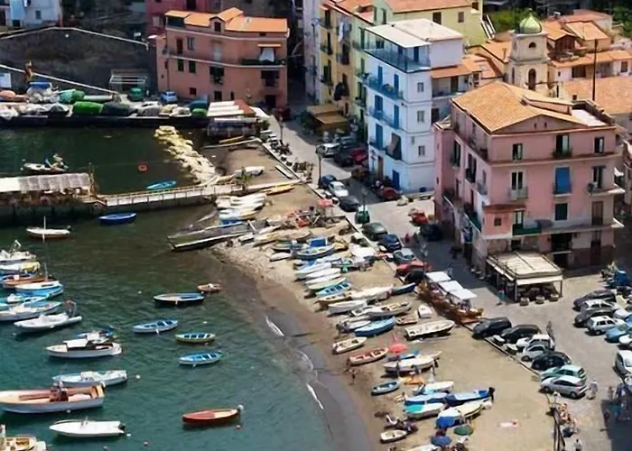 Deluxe Bed & Breakfast 3*