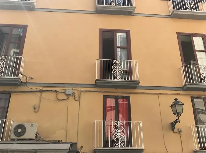 Bed & Breakfast Deluxe