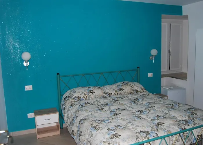 Deluxe Bed & Breakfast 3*